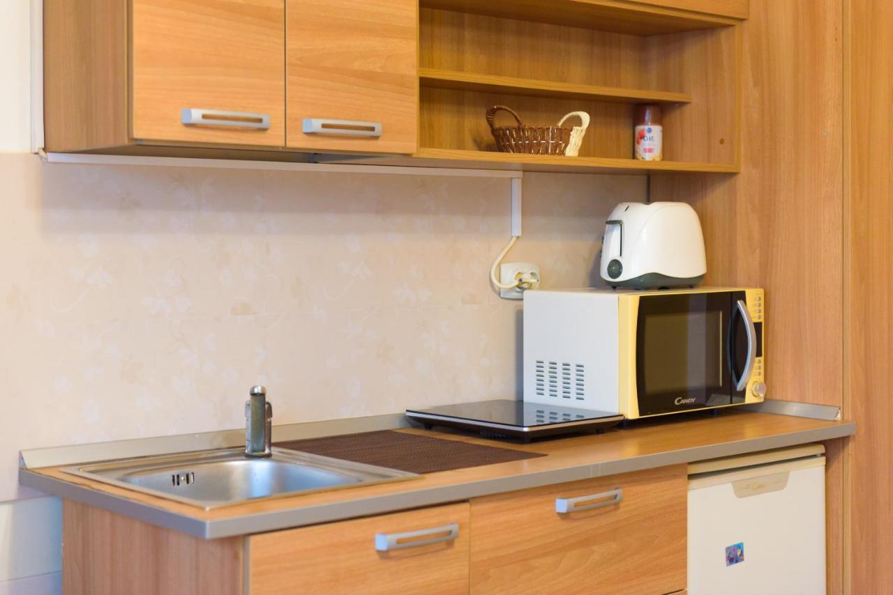 Downtown Studio Apartment Bucureşti Ngoại thất bức ảnh