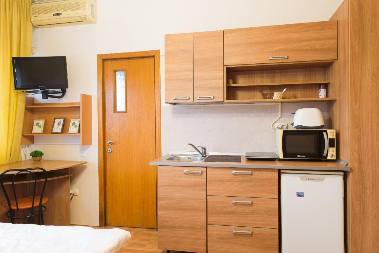 Downtown Studio Apartment Bucureşti Ngoại thất bức ảnh